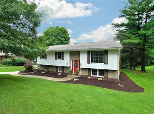 14 Stonehenge Dr, Washington, PA