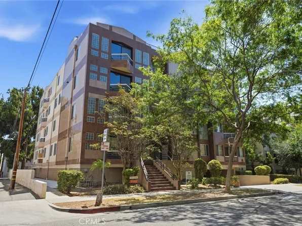120 S Crescent Dr, Beverly Hills, CA 90212
