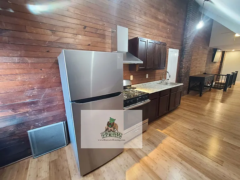 102 Walnut St — Photo 13