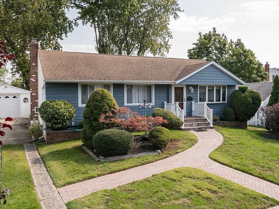1st image of 1233 Garden Pl