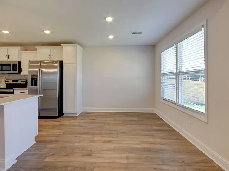 196 Donegal Dr — Photo 33
