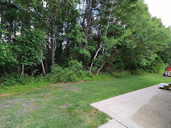 3rd image of 46 Santiago Ct