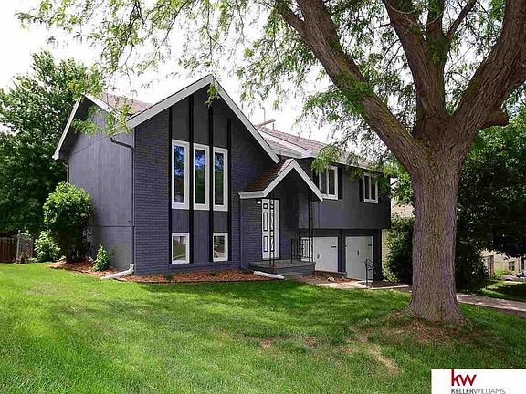 3rd image of 2710 N 112th Ave