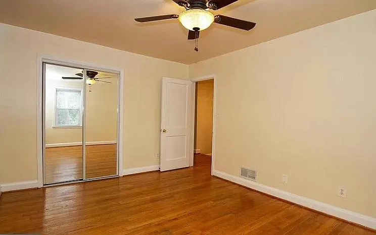 908 Fairmount Ave — Photo 10