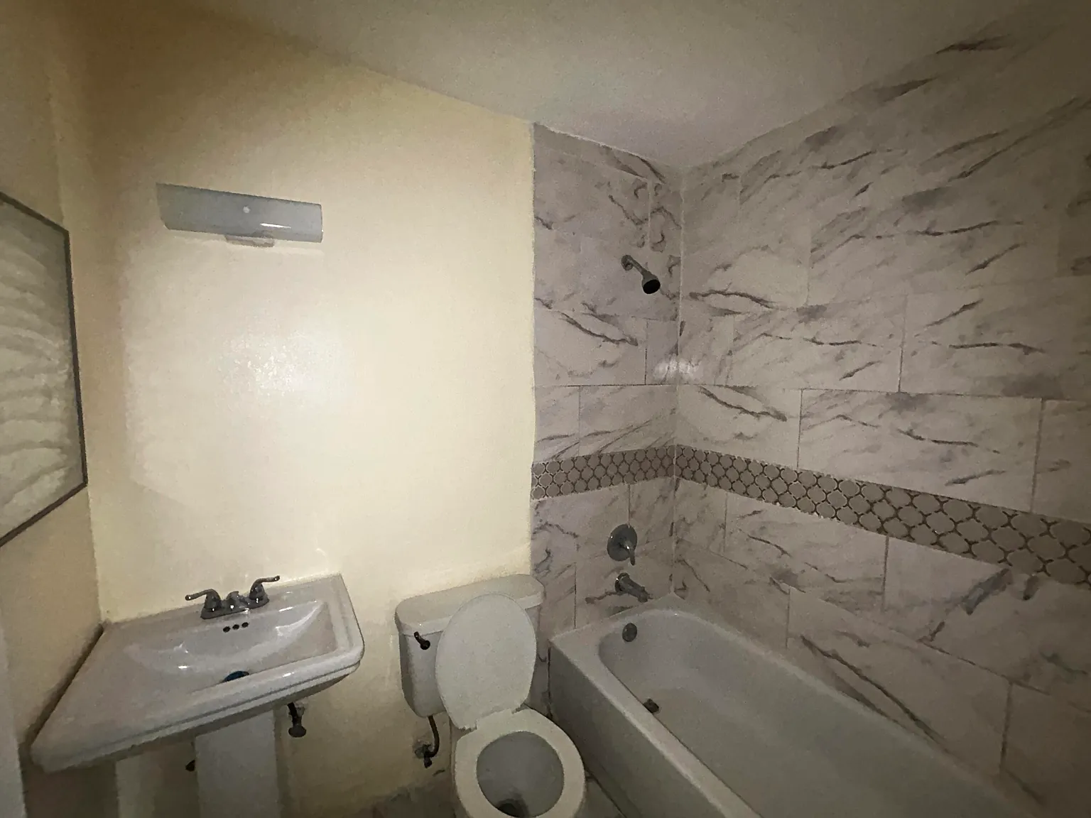 4 bed, 2.0 bath, 1200 sqft, $2,950 — Photo 3