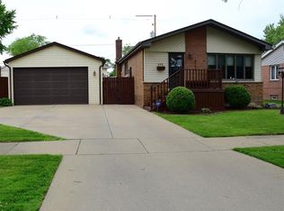 404 N Manchester Dr, Chicago Heights, IL 60411