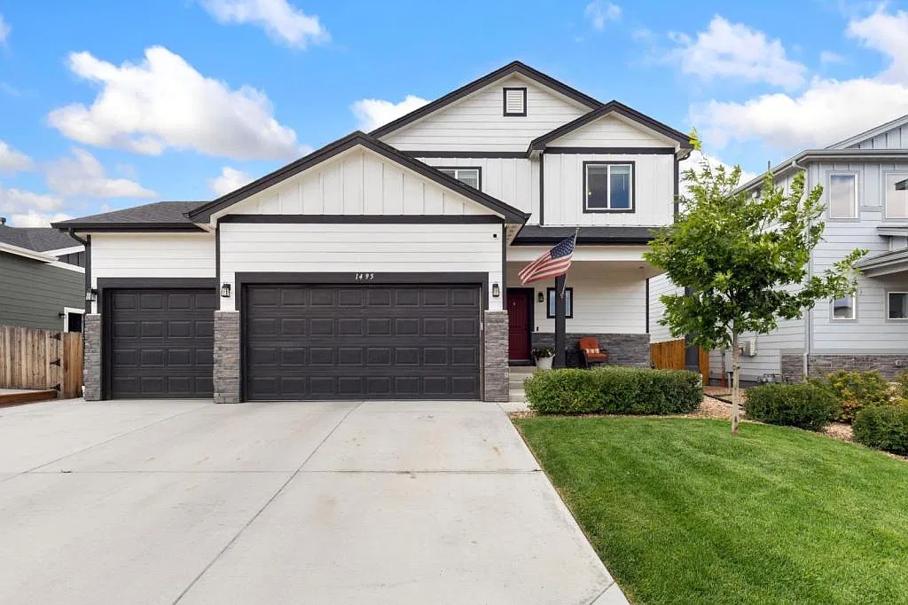 1495 S Plumeria Dr — Photo 1