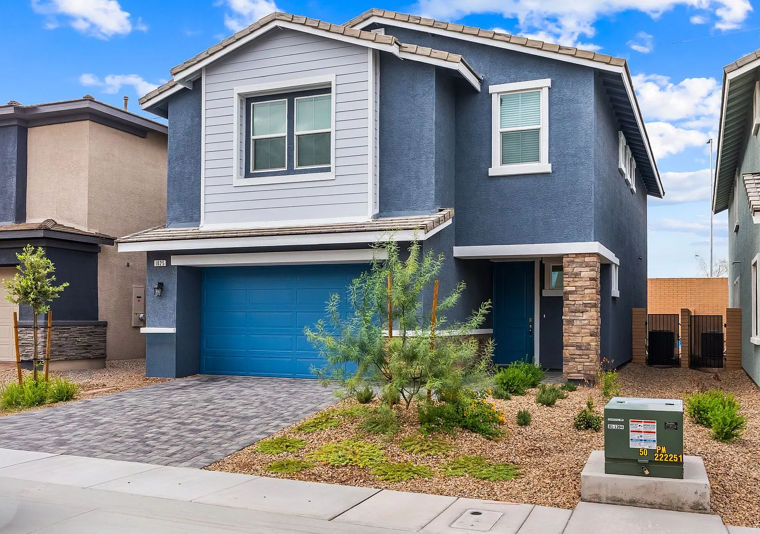 Brand New Beautiful Home Near Galleria and Bldr. Hwy — Photo 1