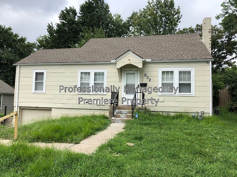 1st image of 632 S Lake Dr