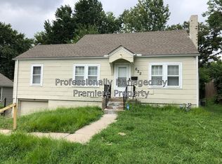 632 S Lake Dr, Independence, MO 64053