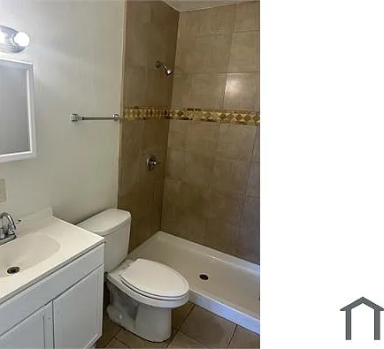 3715 N Stone Ave #1 — Photo 5