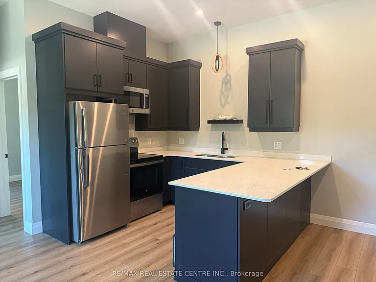 8 Main St S #4 — Photo 18