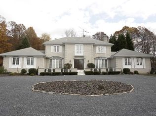 21815 Woodfield Rd, Gaithersburg, MD 20882