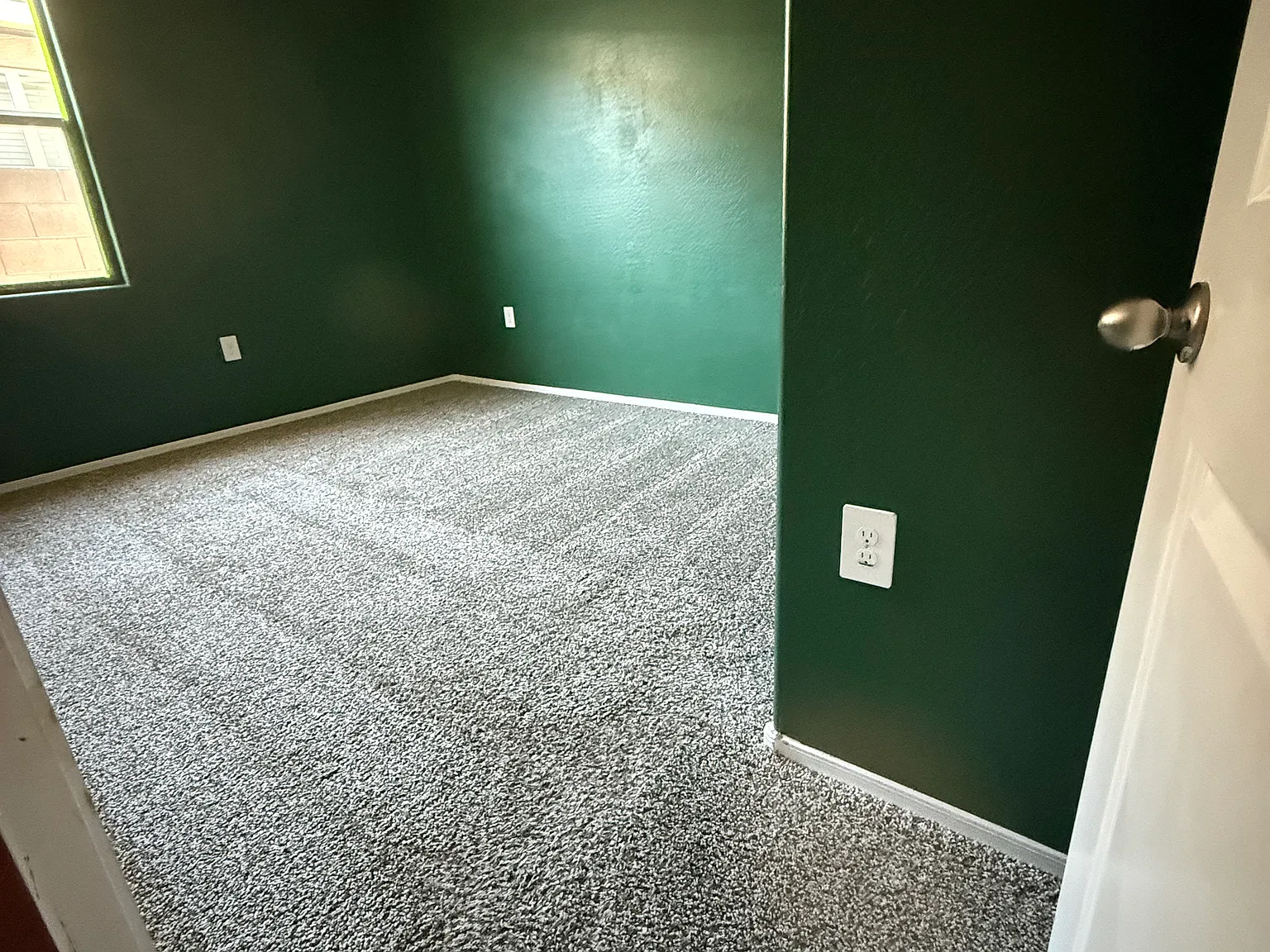 3 bed, 1317 sqft, $2,000 — Photo 3
