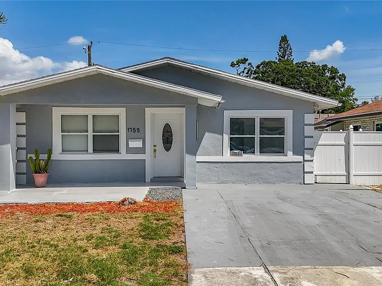 1755 Shore Acres Blvd NE — Photo 4