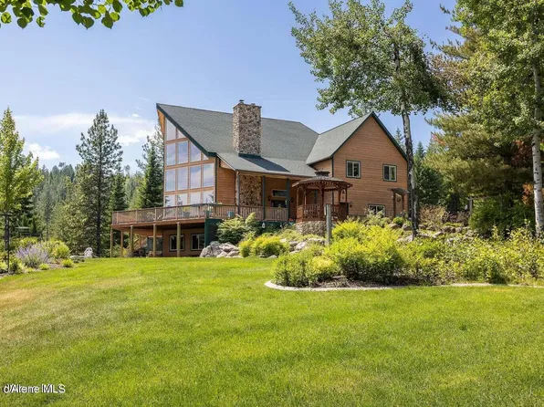 461 Paradise Ln, Pinehurst, ID 83850