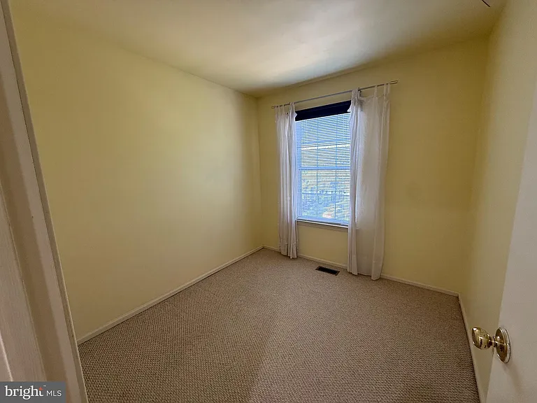 4711 Leyden Way — Photo 13