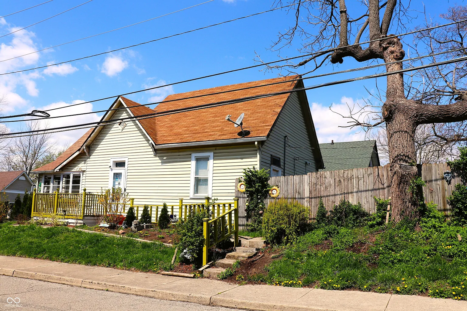 2025 Barth Ave photo 1