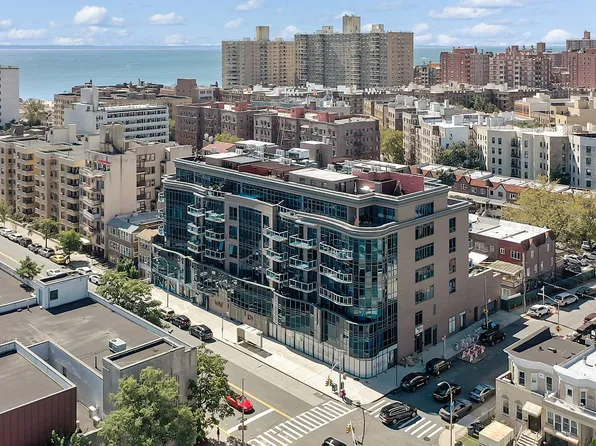 102 W End Ave #6B, Brooklyn, NY 11235