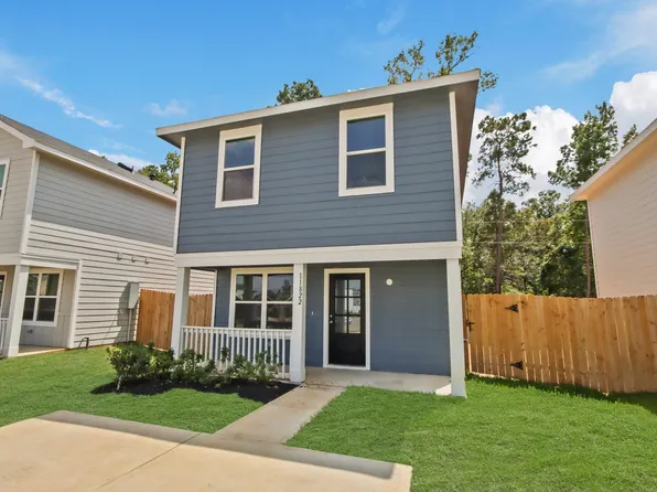 11822 Holly Hurst Dr, Willis, TX 77378