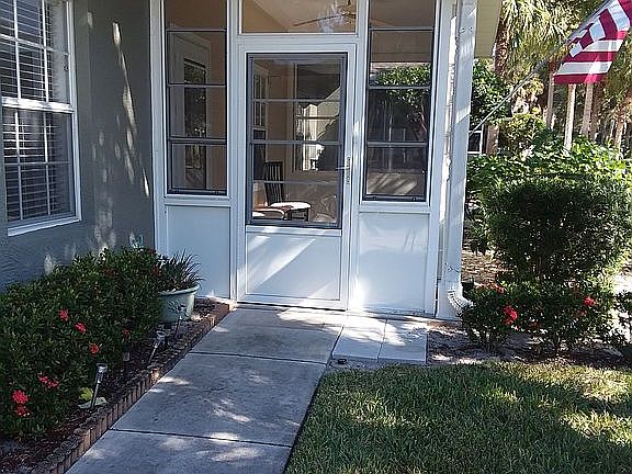 3rd image of 1245 Red Oak Ln