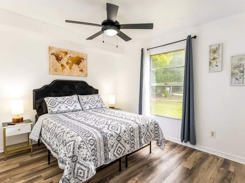 1st image of 2301 Carlton Dr #1