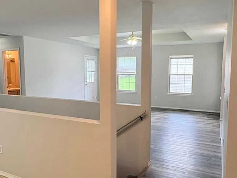 2202 W Jonquil Ln — Photo 10
