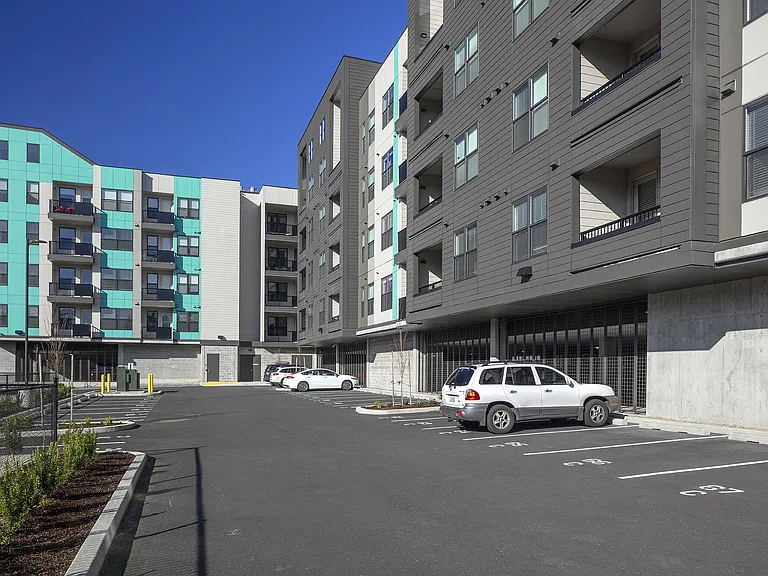 Oak Street Lofts — Photo 13