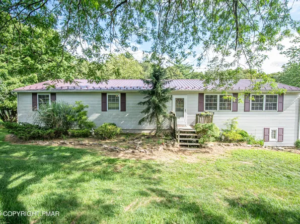 202 Chestnut Dr S, Saylorsburg, PA 18353