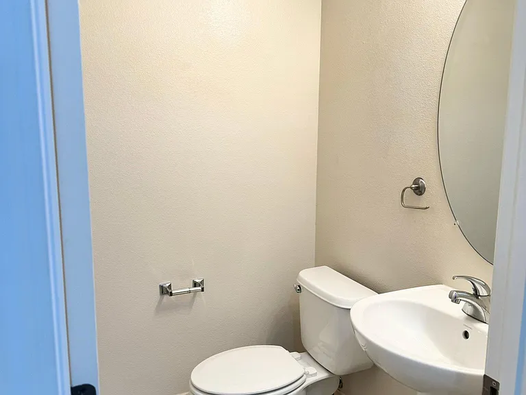 88 E 6th St #309 — Photo 28