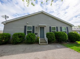 702 E Utica St APT B, Sellersburg, IN 47172