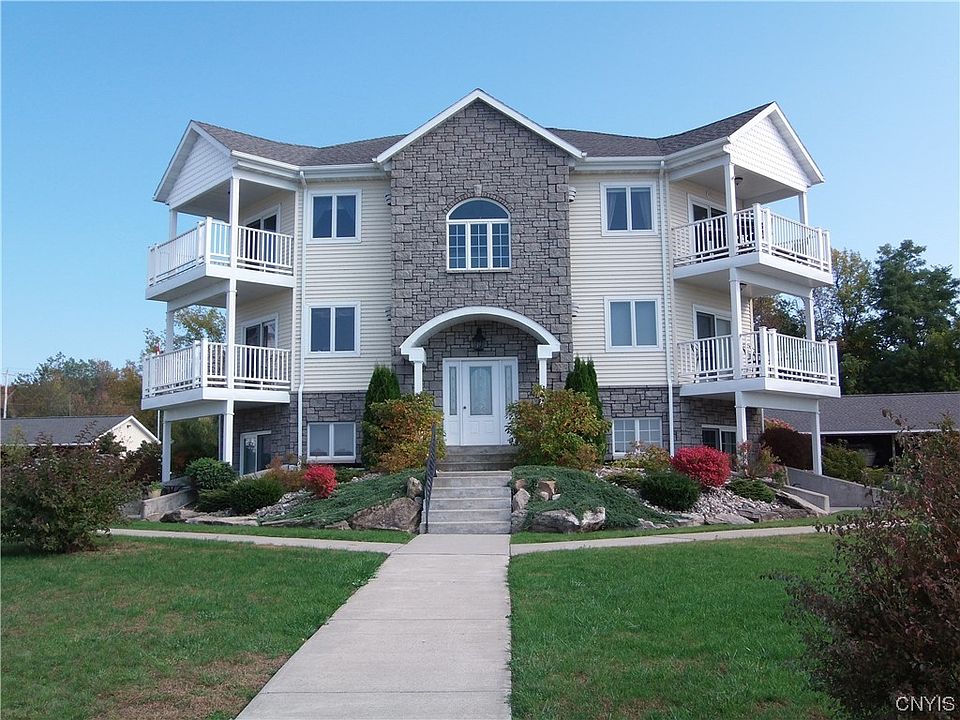 1st image of 28 Dockside Dr