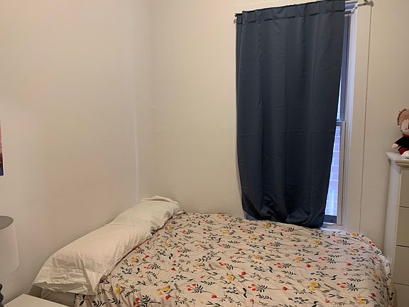 3rd image of 3324 N Clifton Ave