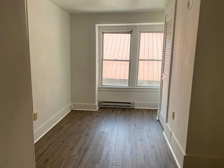120 Main St. — Photo 9