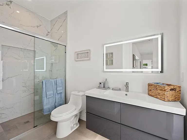 2365 Waldemere St — Photo 29