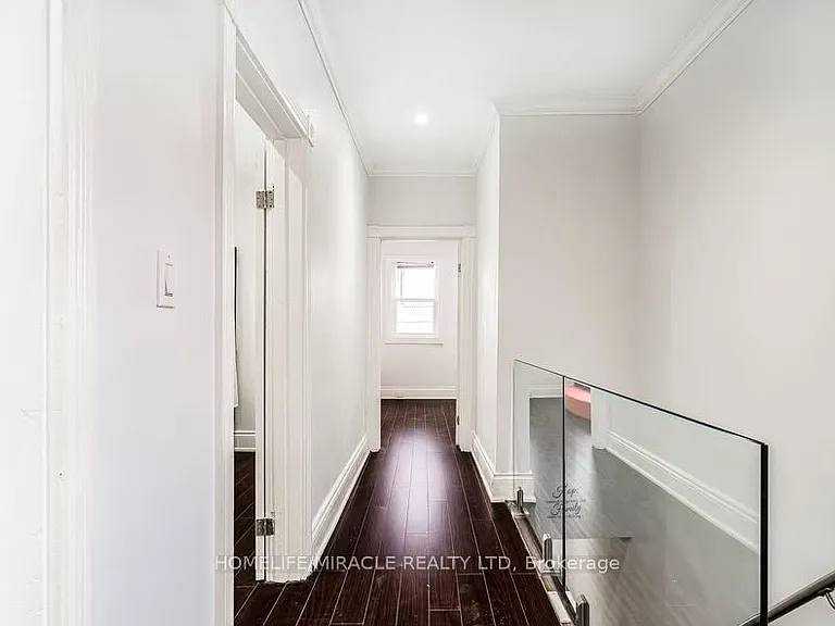 88 Niagara St — Photo 13