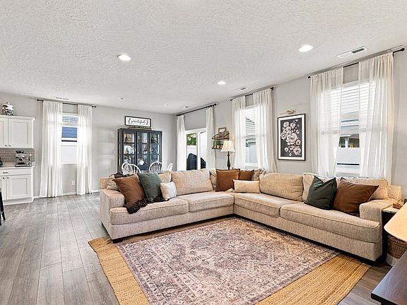5th image of 8418 W Sugar Ct