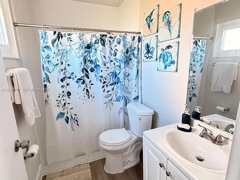 5474 Kenwood Dr — Photo 4