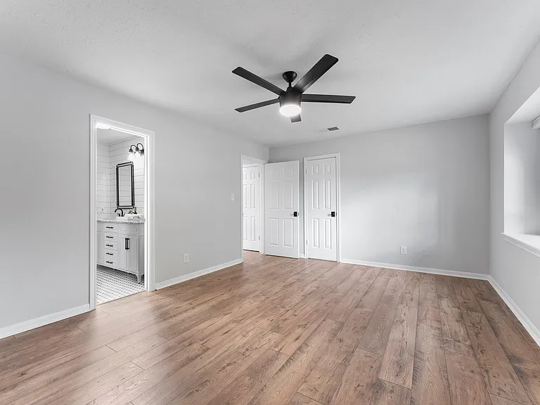 8911 Tranquil Park Dr — Photo 40