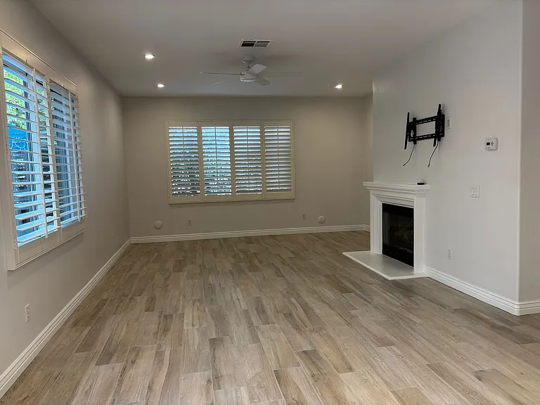 634 Compass Ct — Photo 9