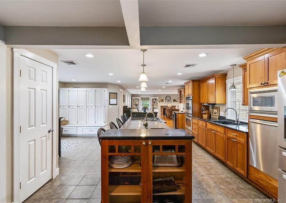 81 Terrys Plain Rd, Simsbury, CT 06070 MLS 170575271 Zillow