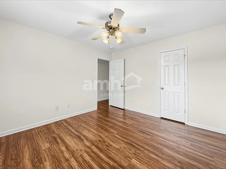 231 Mott Rd — Photo 17