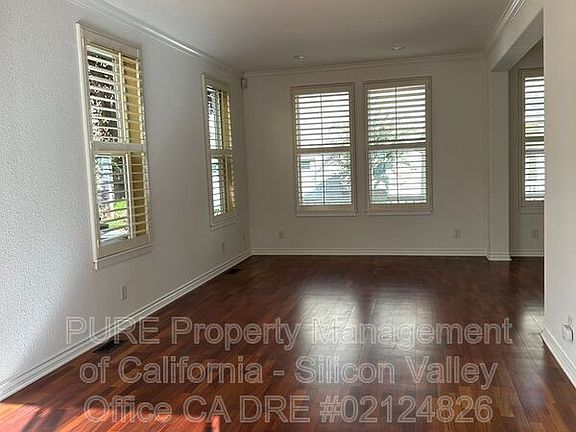 5th image of 134 Creekside Village Dr