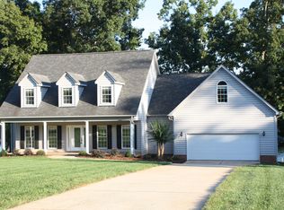 8214 Landing Ct, Denver, NC 28037