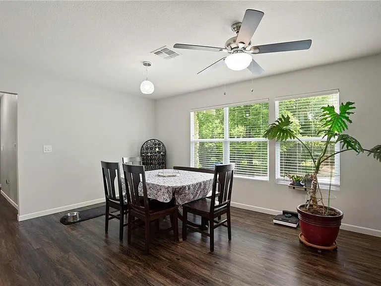 1801 Maple Ave — Photo 8