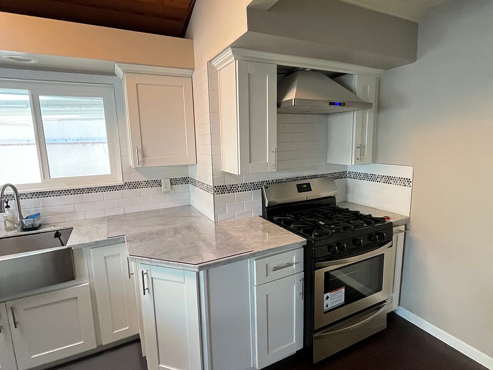 1st image of 1525 E Washington Ave