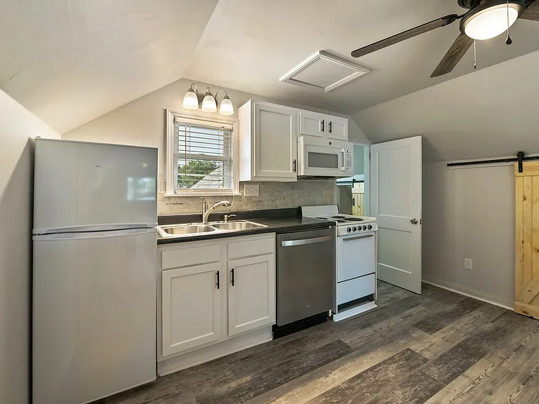 1205 Charleston Ave #3 — Photo 7