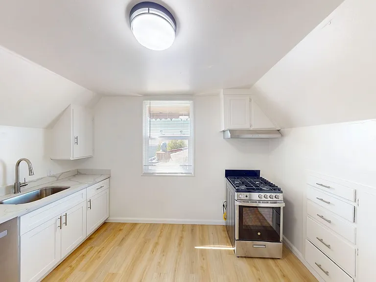 3617-3619 San Leandro St — Photo 15