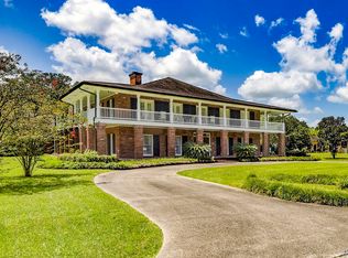 1405 Bayou Black Dr, Houma, LA 70360