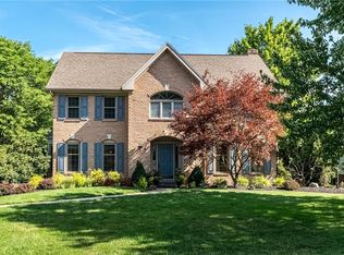 203 Scotch Pine Ct, Gibsonia, PA